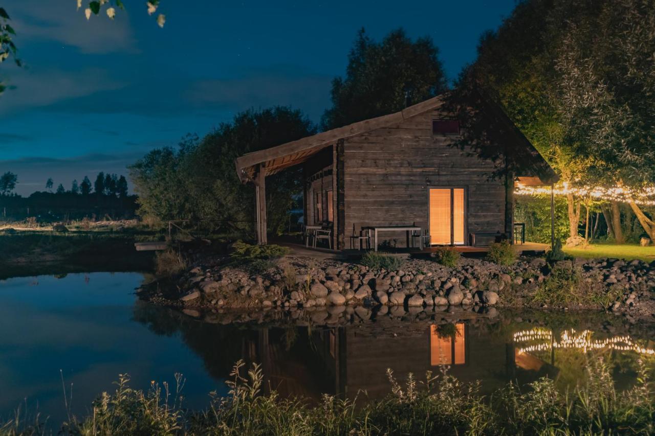 Villa Akmeninis Bebras Zemaiteliai Esterno foto